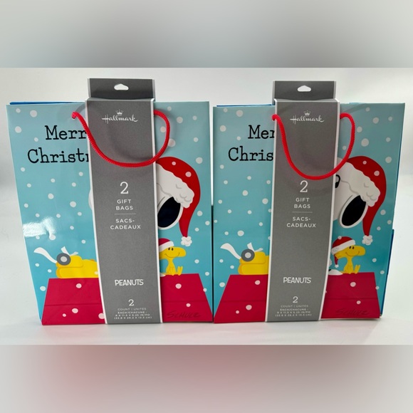 Hallmark Holiday Hallmark Peanuts Snoopy Christmas Gift Bags